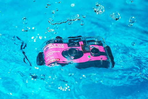Minolta Dynax 3000i: The SLR for Lazy Photographers · Lomography