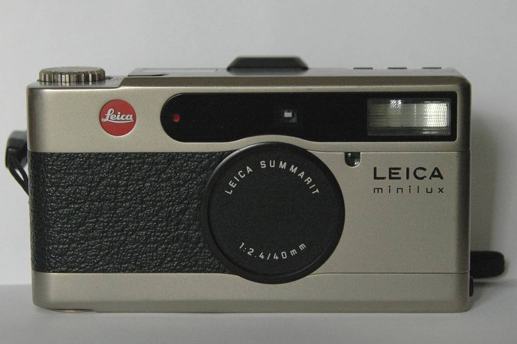 Leica Minilux F2.4 · Lomography