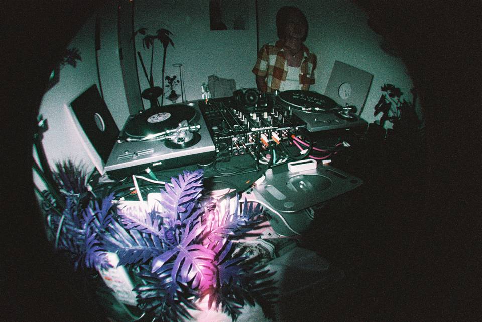 © 倪熙悦 | 使用 Fisheye No.2 135 第二代鱼眼胶片相机－葡萄酱特别版 &amp; LomoChrome Purple ISO 100–400 135 紫调负片－ Pétillant 汽泡特別版 拍摄