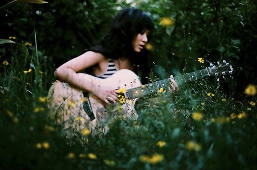 Inch Chua, Singapore Singer/Songwriter & LomoAmigo Loves Analogue!