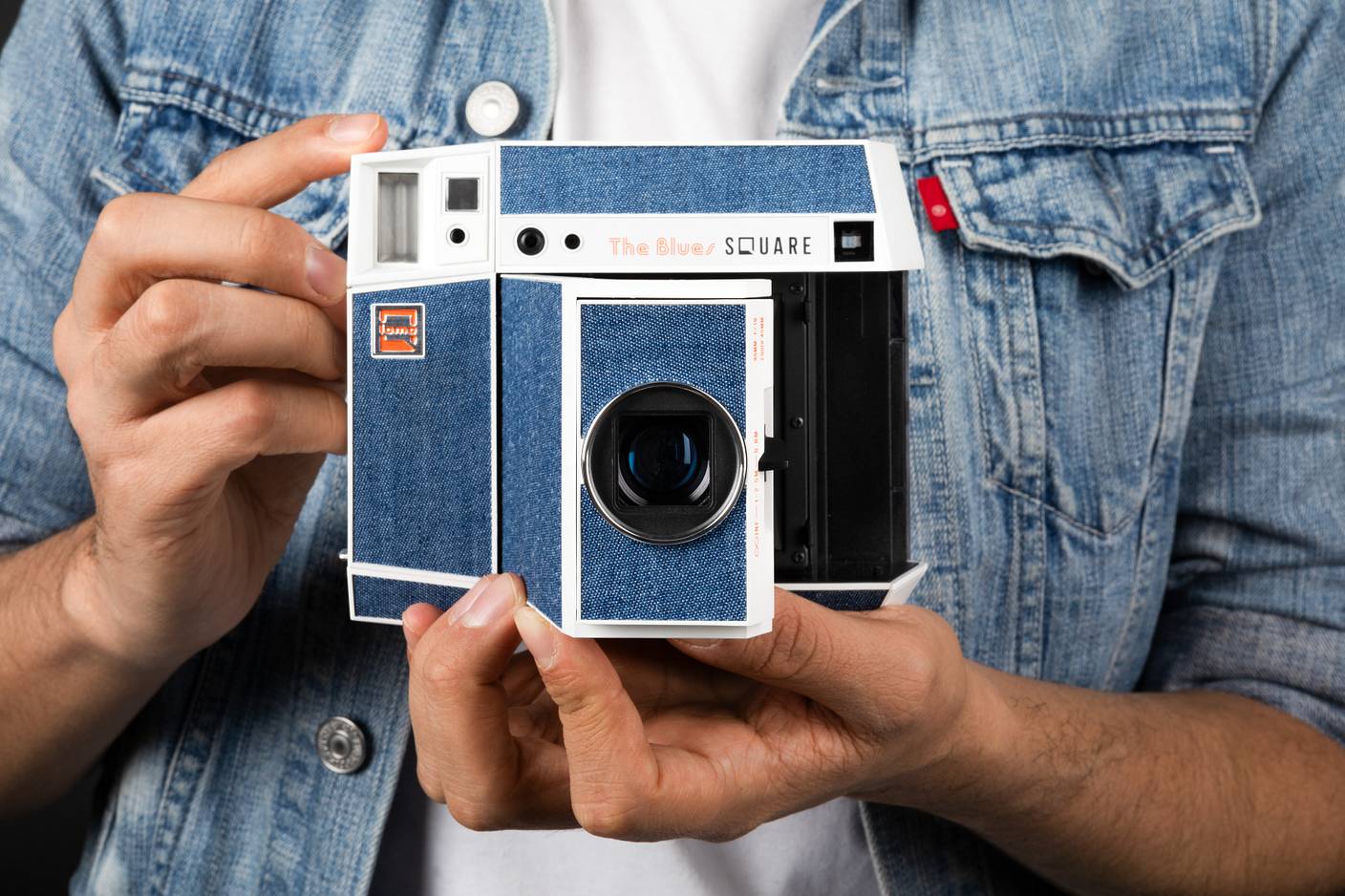 デュアルフォーマットのインスタントカメラシリーズ「Lomo
