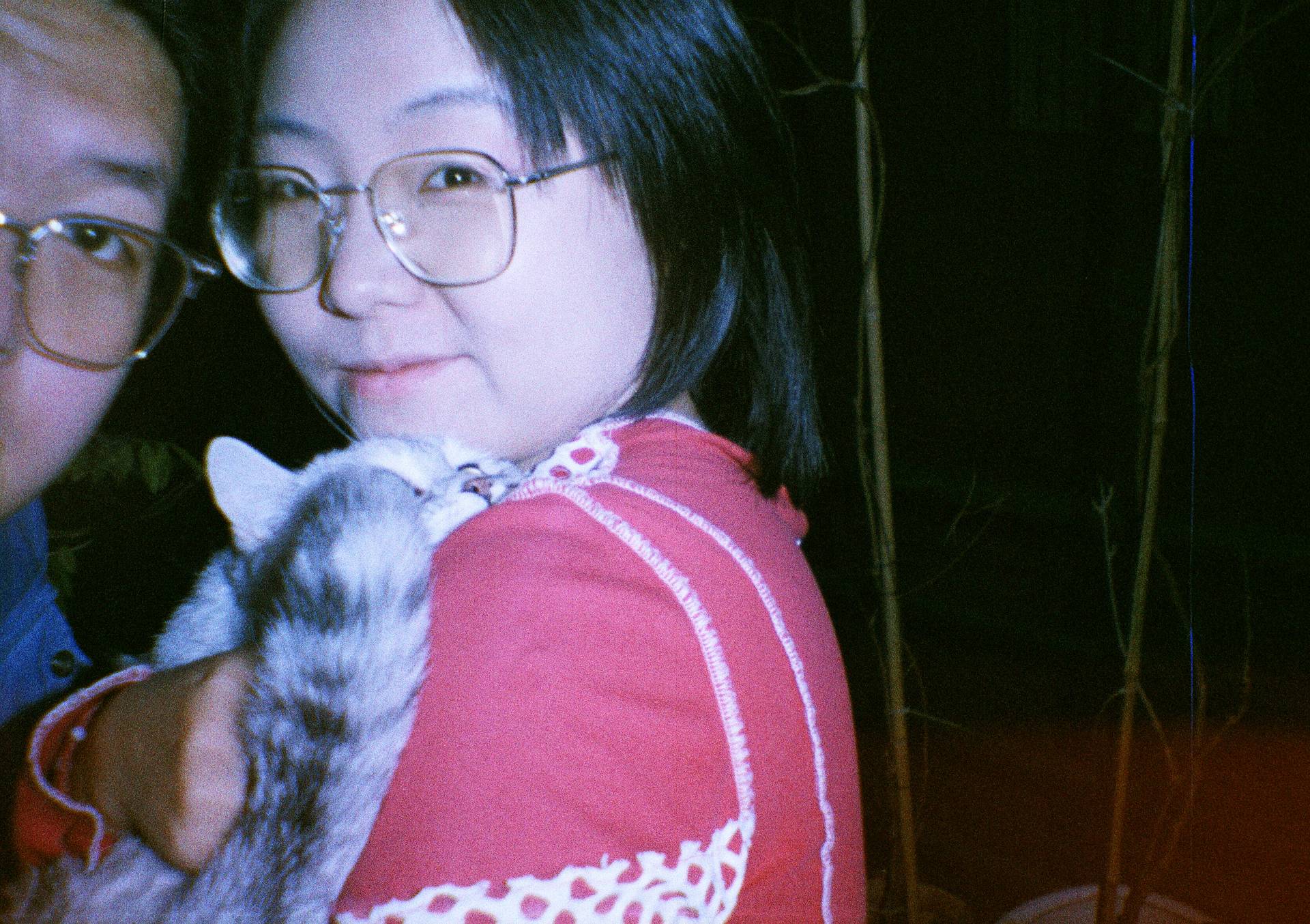 © 小蓝 | 使用 Lomourette 半格胶片相机连闪光灯 - Water Lilies莫奈睡莲特别版 &amp; LomoChrome Color '92 ISO 400 135 彩色负片拍摄