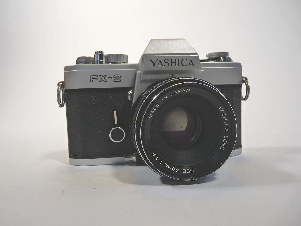 フィルムカメラ yashica Lomopedia: Yashica FX-1 · Lomography