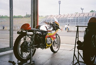 Camera: Minolta AF-E courreges · Lomography