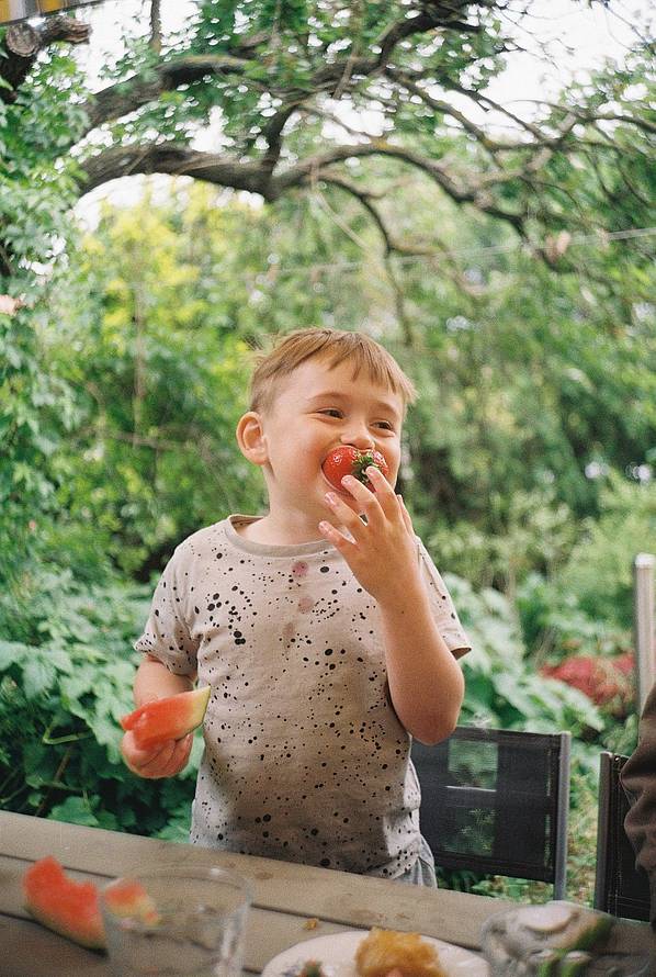 Photos by Adrian Bilek, Philippe Multeau and Edwin Chau | Lomo MC-A 135 全自动随拍胶片相机