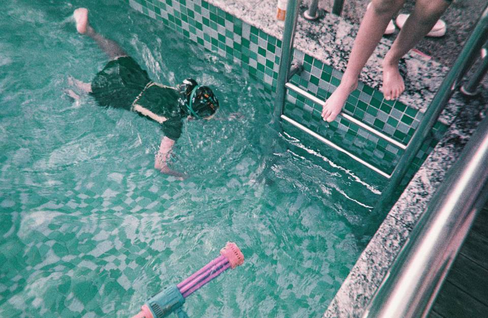 © 雪人大树 |  使用 Lomography Simple Use 易拍胶片相机（LomoChrome ISO 400 紫色负片）拍摄