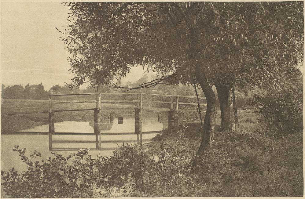 Credit: Eadweard Muybridge, 1887. 由照相凹版公司制作的照相凹版印相 The Met, Rogers Fund, transferred from the Library |  Armand-Hippolyte-Louis Fizeau, 1841.由 Noël-Marie-Paymal Lerebours 制作的照相凹版印相。 The Met, Gilman Collection, Museum Purchase, 2005