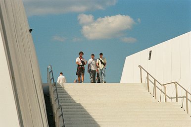 カメラ: Nikon F100 · Lomography