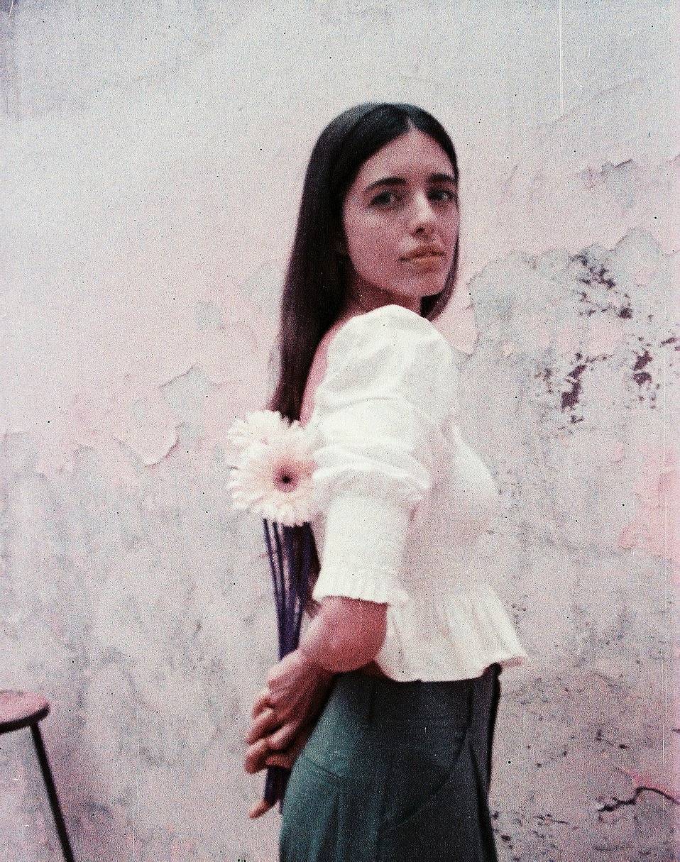 由 Elma Vila 使用 Lomomatic 110 自动玻璃镜头胶片相机和 LomoChrome Purple 110 紫调负片拍摄