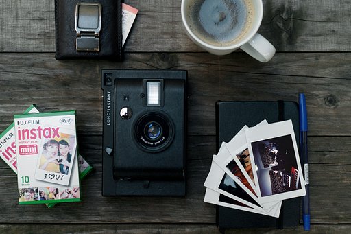 Lomo’Instant Camera & Lenses Black Edition