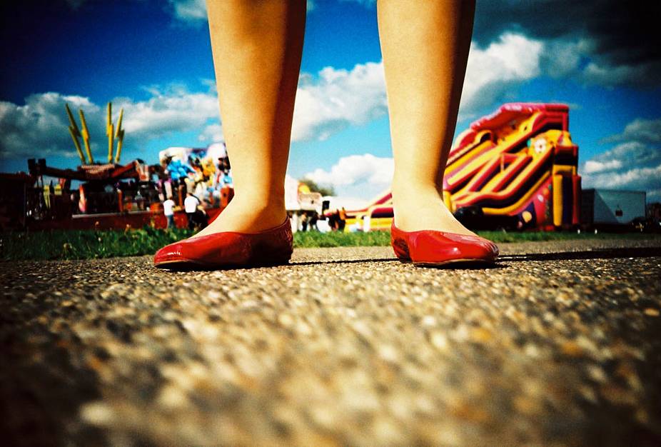 所有照片均使用正片拍摄，并以 C-41 药水冲洗：lomomowlem 以 Lomography X-Pro Chrome 100 拍摄、qrro 以 Fuji Sensia 200 拍摄、frenchyfyl 以 Agfa CT Precisa 100 拍摄、azurblue 以 Fuji Velvia 50 拍摄