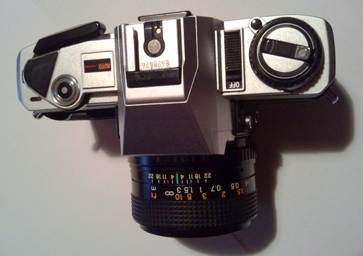 Die Minolta X-300 – Ein seriöse Japanerin aus den 80ern