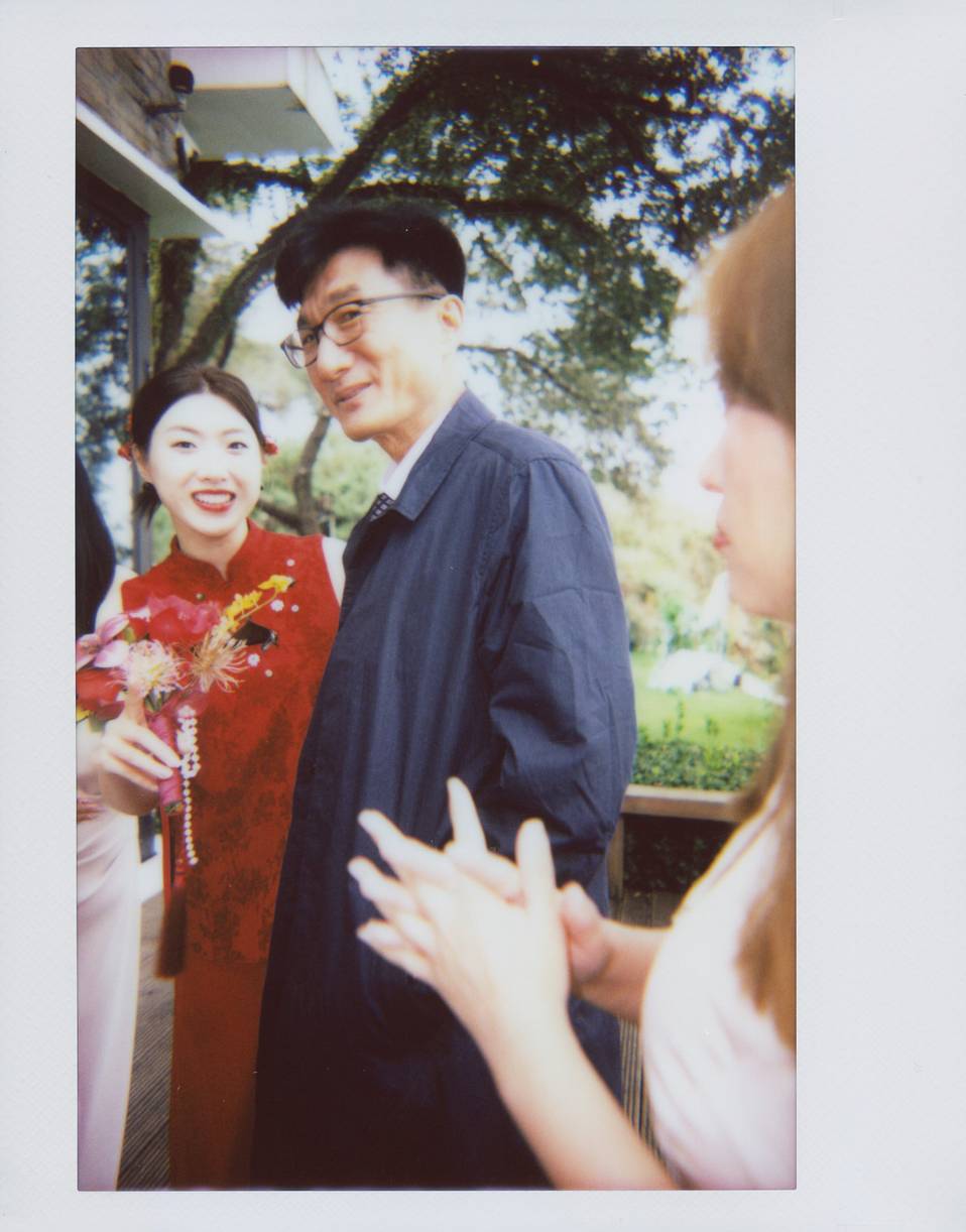 © 养乐多 | 使用 Lomo'Instant Wide 宽幅拍立得相机套装－经典墨黑色 拍摄