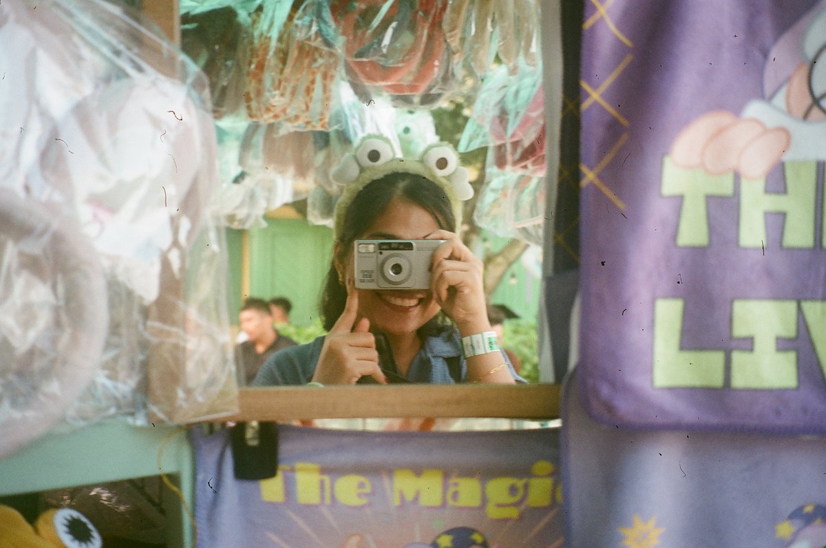 Camera: Pentax Espio 835 · Lomography