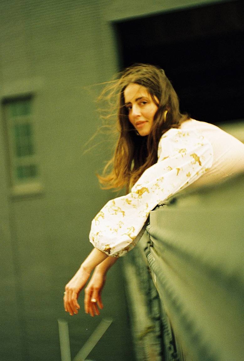 Julia Khoroshilov: New Petzval 80.5 mm f/1.9 MKII Art · Lomography