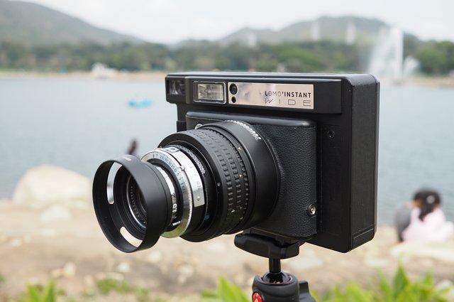 実験】Lomo'Instant Wideにビンテージレンズを装着してみた。 · Lomography