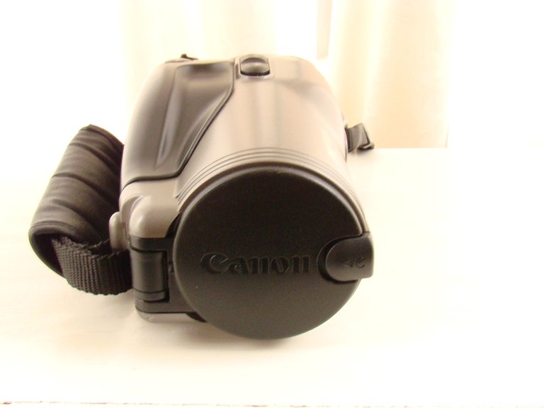 Canon Photura - an interesting blip in 35mm evolution · Lomography