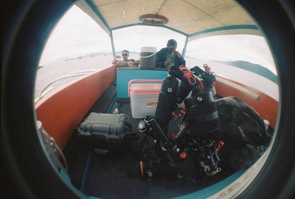 Andie Remulla 用 Fisheye No.2 135 第二代鱼眼胶片相机 和 Lomography Color Negative ISO 800 135 彩色负片胶卷 拍摄的照片