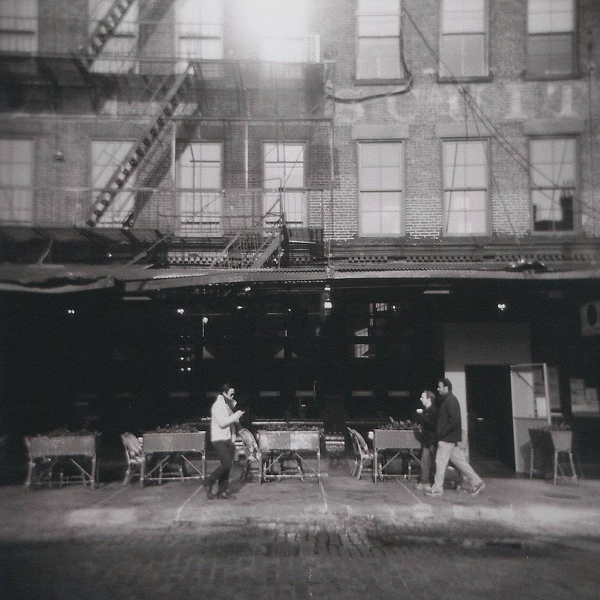 这家位于切尔西区（256 West 15th St.）的咖啡馆 787 Coffee ，将波多黎各风味带到纽约，主打单一产地咖啡豆与创意咖啡饮品。推荐他们的波多黎各风味冰咖啡，在开启高线公园之旅前来一杯，唤醒味蕾与灵感。（Photo by sonofwalrus ）