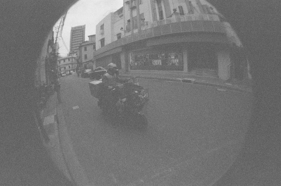 由 Doris 使用Fisheye No.2 135 和Lomography B&amp;W ISO 400 Berlin Kino 135 柏林黑白胶卷 拍摄