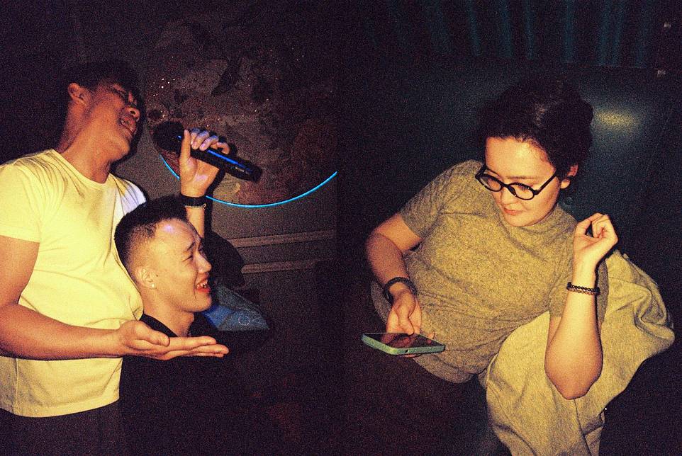 Jacinta Luo, Tony Sotelo, Jane Fan & Rodrigo Toledo 使用 Simple Use 拍拍乐半格畅拍胶片相机 拍摄