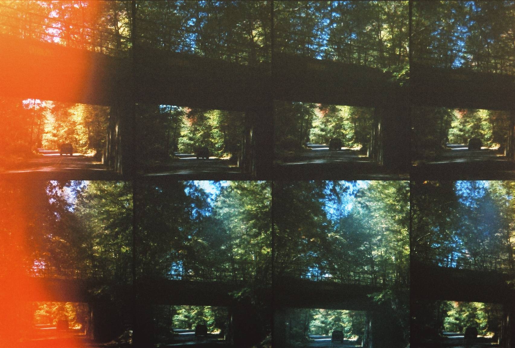 カメラレビュー：8連写カメラOktomat · Lomography
