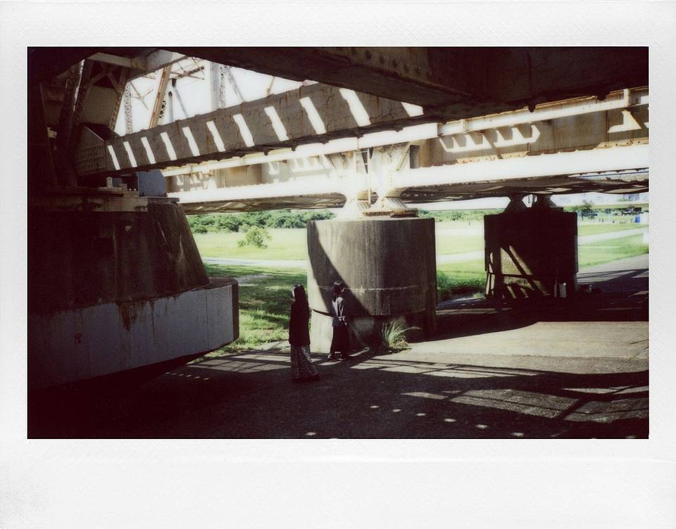 Camera : Lomo'Instant Wide Glass 宽幅玻璃镜头拍立得相机  | Photographer :Namae