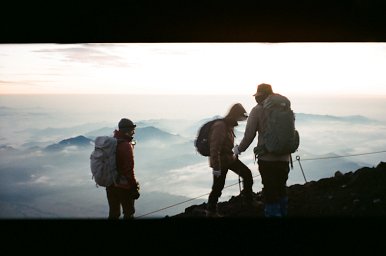 カメラ: olympus oz 105r · Lomography