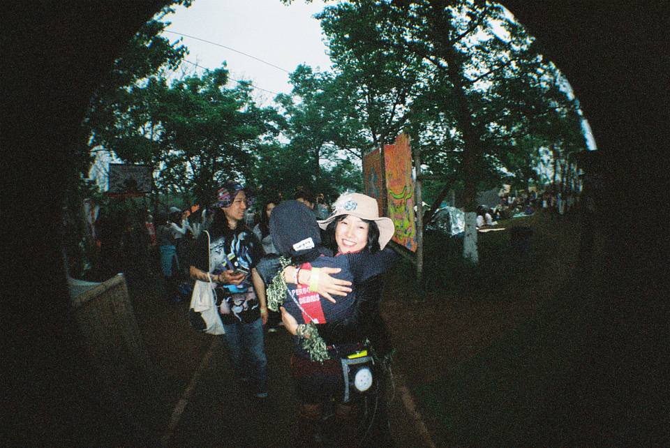© 饼干， 春游音乐节 | 使用 Fisheye No.2 135 第二代鱼眼胶片相机 &amp; Lomography Color Negative ISO 800 135 彩色负片胶卷 拍摄