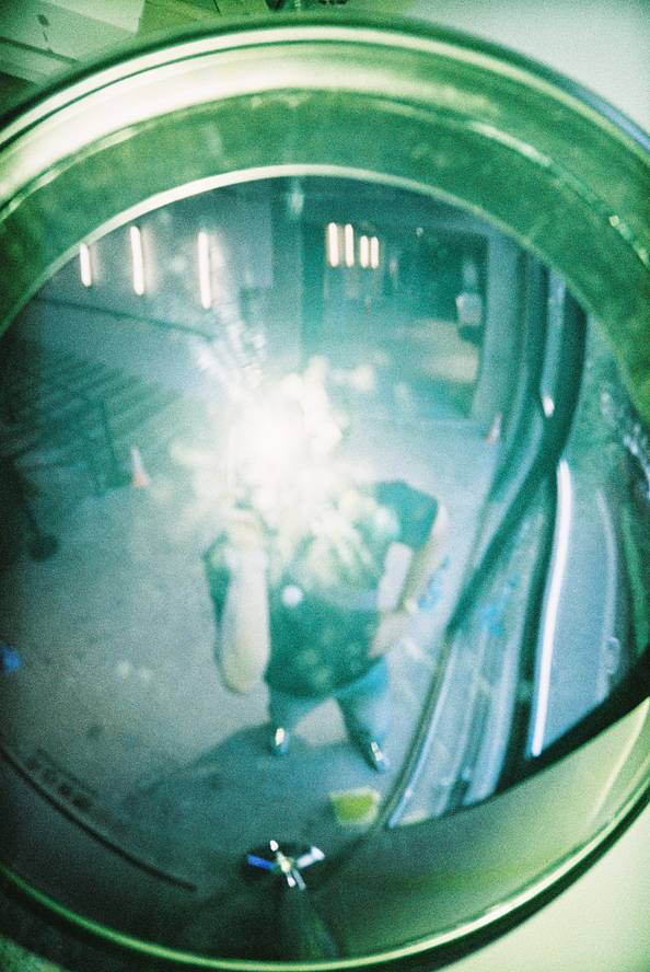 照片来自参与者使用 Lomo MC-A 135 全自动随拍胶片相机 拍摄