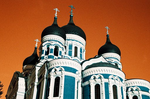 A Photographer’s Travel Guide to Tallinn: Best Photo Spots & Art Highlights