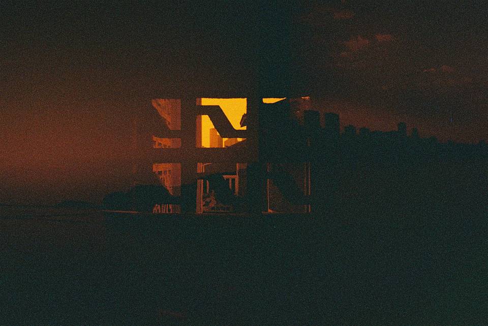 武汉 × 重庆 | © 虚室生白、曾美原｜Lomography Redscale XR 红调负片