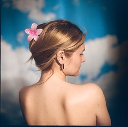 レンズ: Volna-3 80mm F2.8 · Lomography