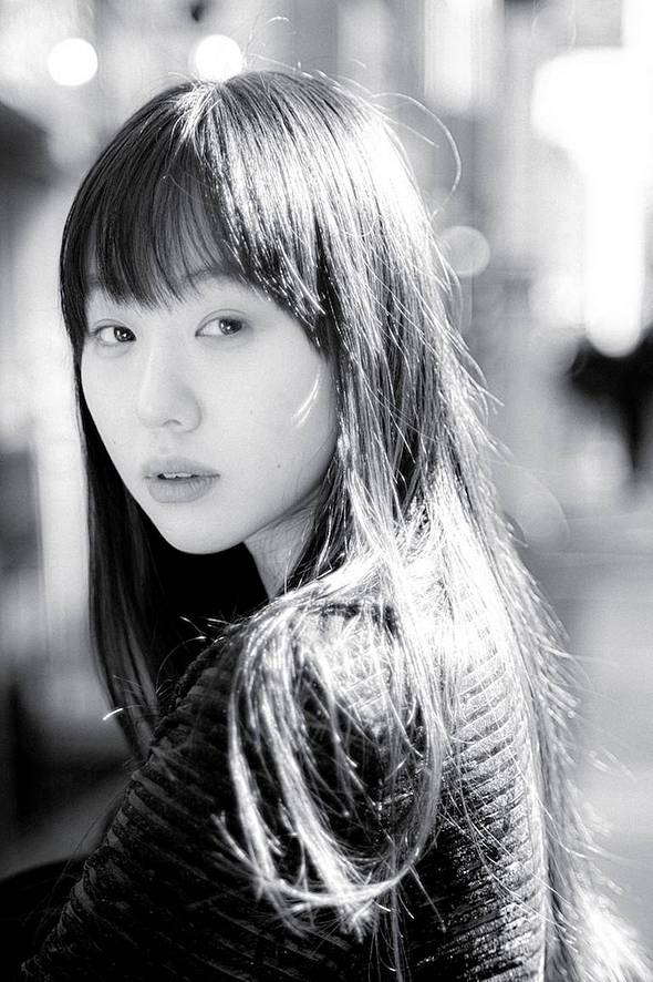 © Chaemoo Kim | 模特 Dawon Lee | Nour Triplet V 2.0/64 Bokeh Control 诺尔柔焦无反艺术镜头
