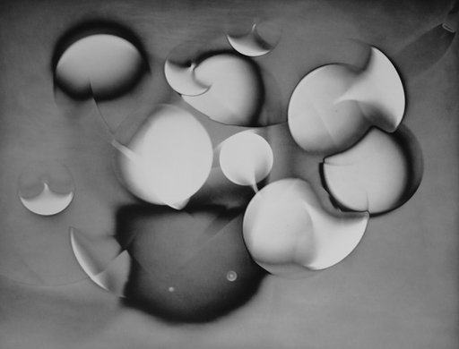 The Paramount of Light in Alternative Photography: Luminograms of Michael Jackson