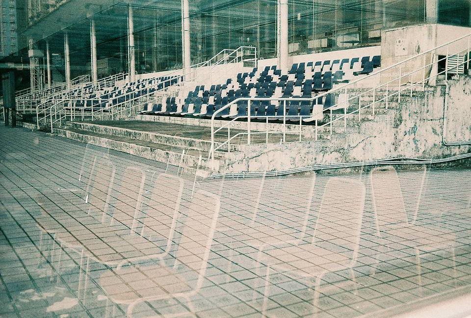 © Ronald  | Shot on LomoChrome Turquoise XR 100-400 135 绿松石胶卷