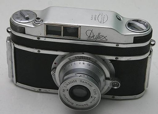 The Hungarian Gamma Duflex-an interesting piece of SLR camera history