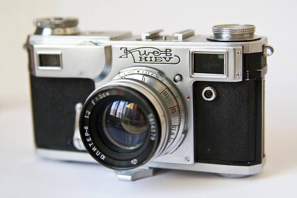 Kiev 4 AM: A Silent Sniper · Lomography