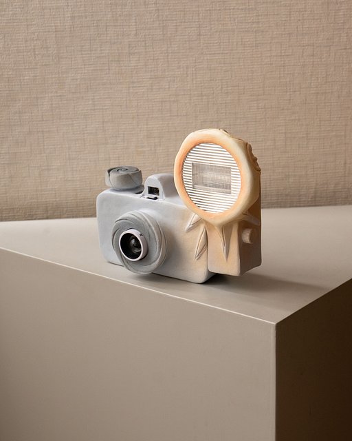 Proudfa Transforms the La Sardina DIY Camera into an Art Piece through the Concept of "Light and Shadow"