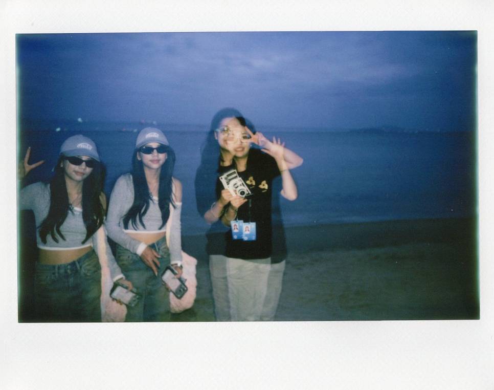 © Zhang Ziying, Song Zhenyi, Luo Shisi, Zhang Hanzhi, Deng Xiaona, Feng Jingzhi, Hu Di, 使用 Lomo'Instant Wide Glass 宽幅玻璃镜头拍立得相机 &amp; Lomo’Instant Automat Glass 广角玻璃镜头拍立得相机 拍摄