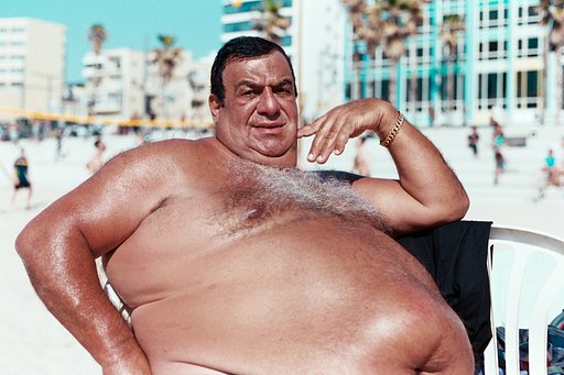 Unexpected Beauty — Street Photographer Alex Farfuri Takes Us to Tel Aviv Beach