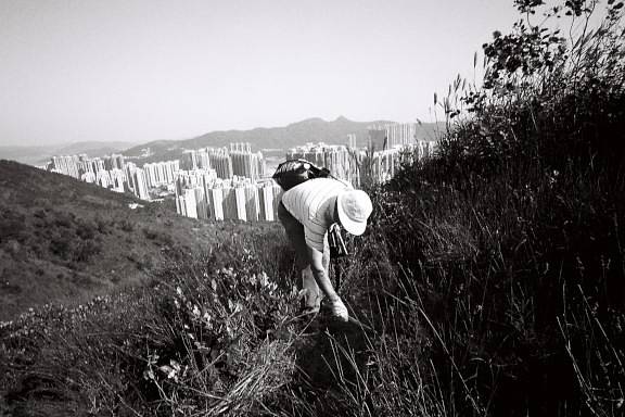 Out and About with the Russar+ and Voigtlander Bessa R2A · Lomography