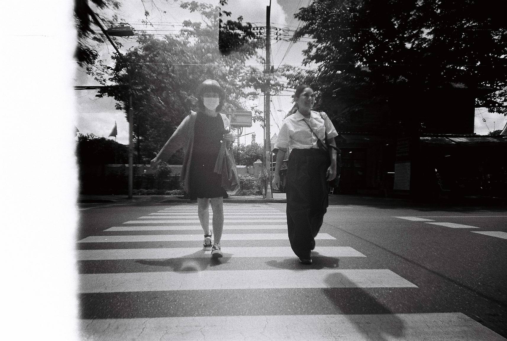 モノクロ2種類を試せる「MonoChrome Duet」 発売のお知らせ · Lomography