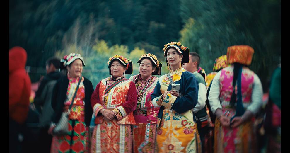 © 小张同学turbo | 使用 Joseph Petzval 匹兹伐 55 f/1.7 联动对焦散景调控艺术镜头 拍摄