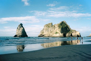 Camera: Olympus Mju Zoom 70 · Lomography