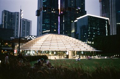 カメラ: Minolta AF-S Quartz · Lomography
