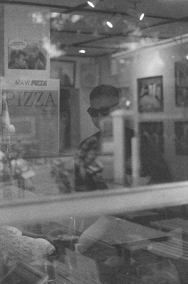 © Martinus Ragita |  Lomography B&W ISO 400 Berlin Kino 135 柏林电影黑白胶卷