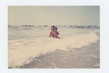 Camera: nikon zoom 500 AF · Lomography