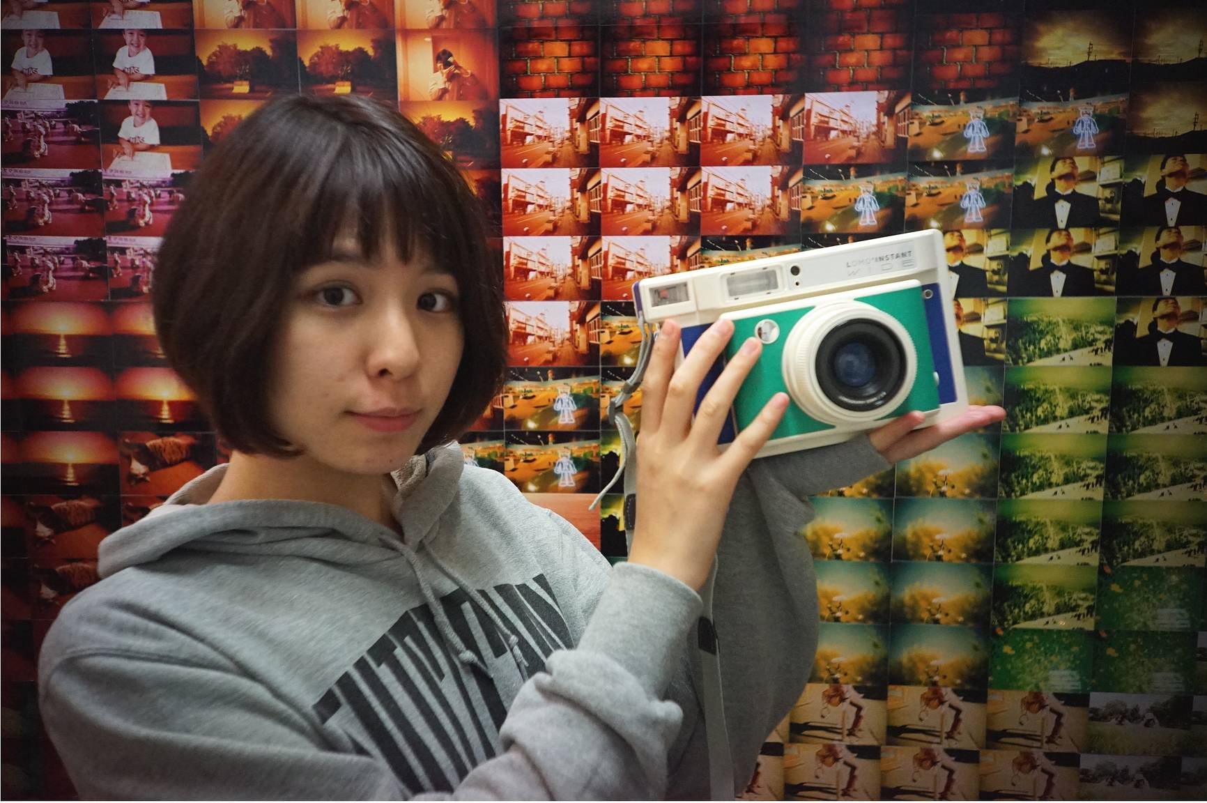 Lomo'Instant Wide スタッフレビュー: シャッターリモコンでセルフィー