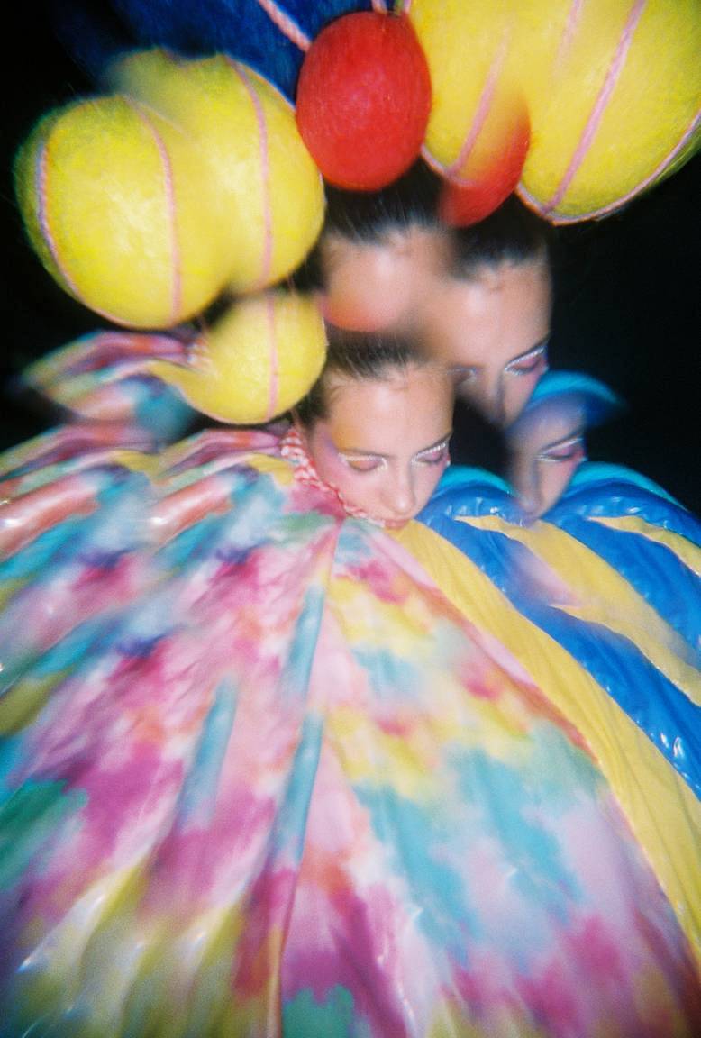 © 由 HKDI 摄影导师和学生组成的拍摄团队拍摄 ｜ LomoApparat 超广角胶片相机